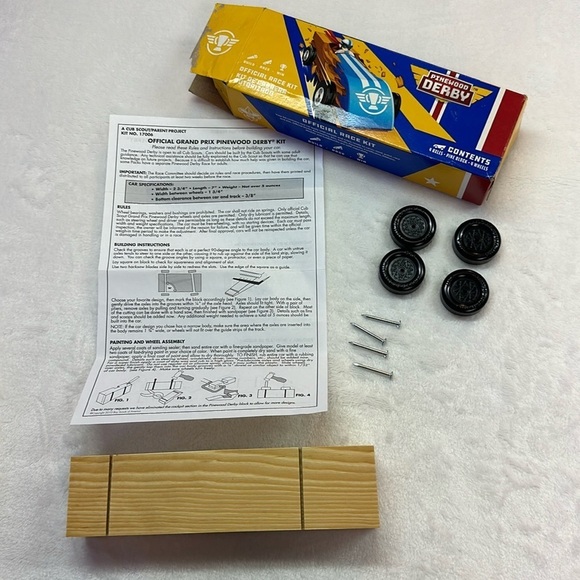 Pinewood Derby Grand Prix Official Race Kit: 4 Axles, Pine Block, 4 Wheels New - Picture 2 of 8